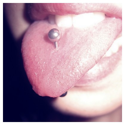 Nevím co víc dodat, piercing jazyka se mi prost? strašn? líbí. :)