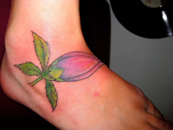 flower on feet | Flower Tattoo