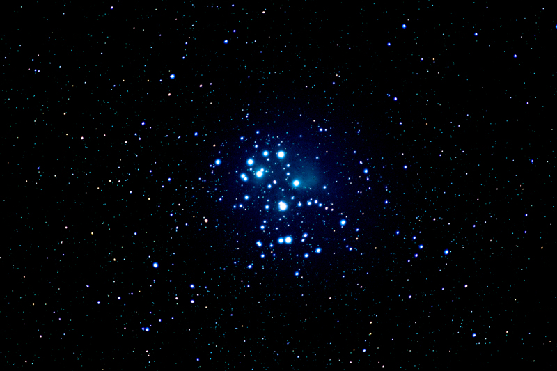 m45___the_pleiades_by_blackparticle-d45y22r.jpg