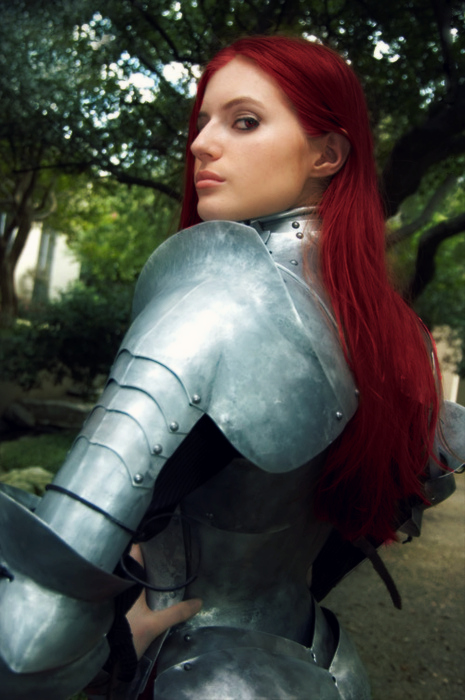 erza_scarlet___cosplay_by_youfailtobanme-d7gt6ug.jpg