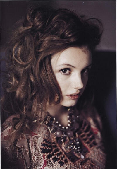  best known for playing Cassie Ainsworth in the E4 teen drama Skins from 