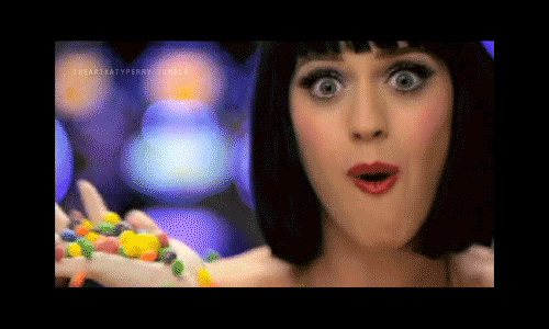 katy_perry_gif_2_by_shewolf234-d5f8f9i.g