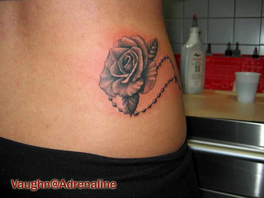 hip tattoo rose