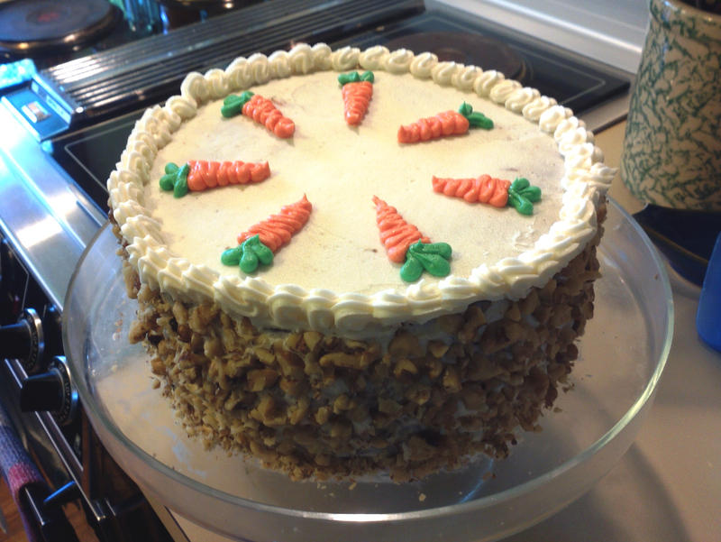 [Image: carrot_cake_by_pps_ex-d3sw2l2.jpg]